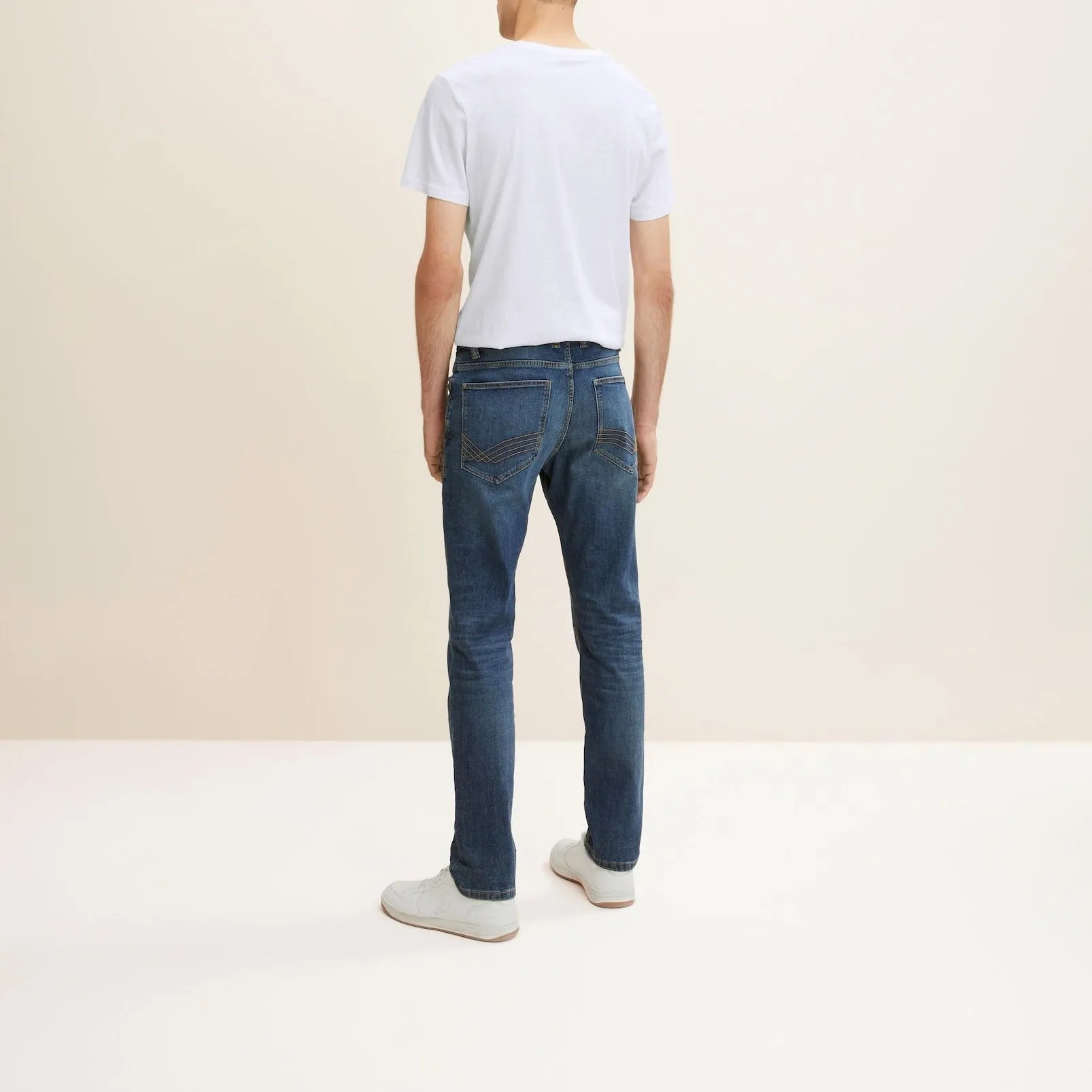 Josh Slim Jean (Tinted Blue)