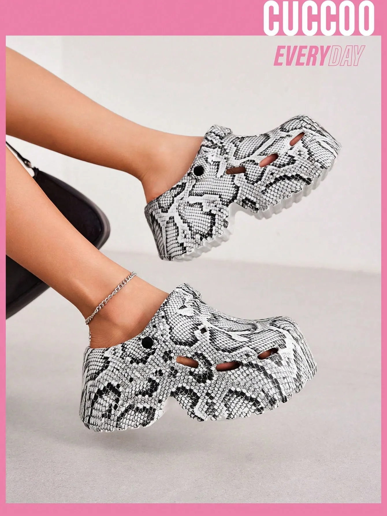 Woman Shoes Fashionable And Sexy Snake Pattern Cut Out Shoes For Spring And Summer